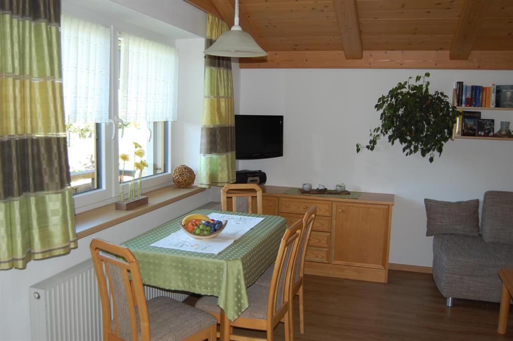 Apartamento Haus Schreieck Klaudia Höfen Exterior foto