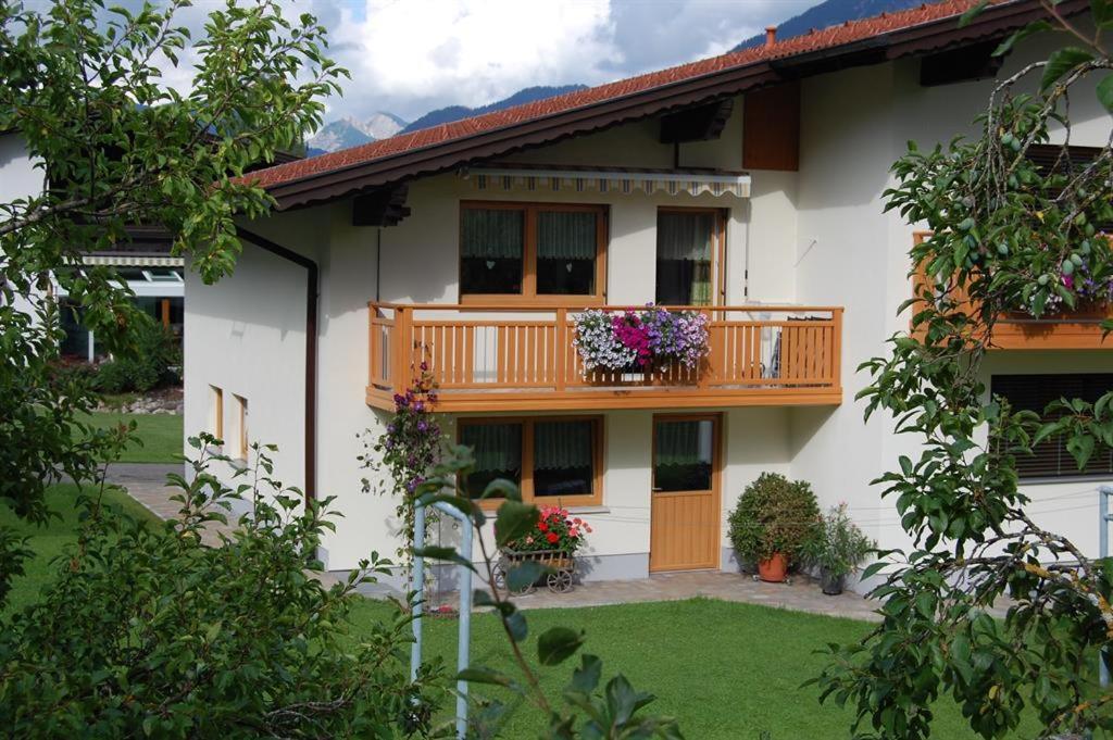 Apartamento Haus Schreieck Klaudia Höfen Exterior foto